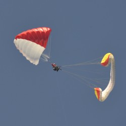 SKY PARAGLIDER SKY DRIVE parachute dirigeable
